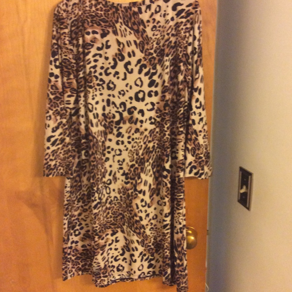 Dress - Picture 5 of 6